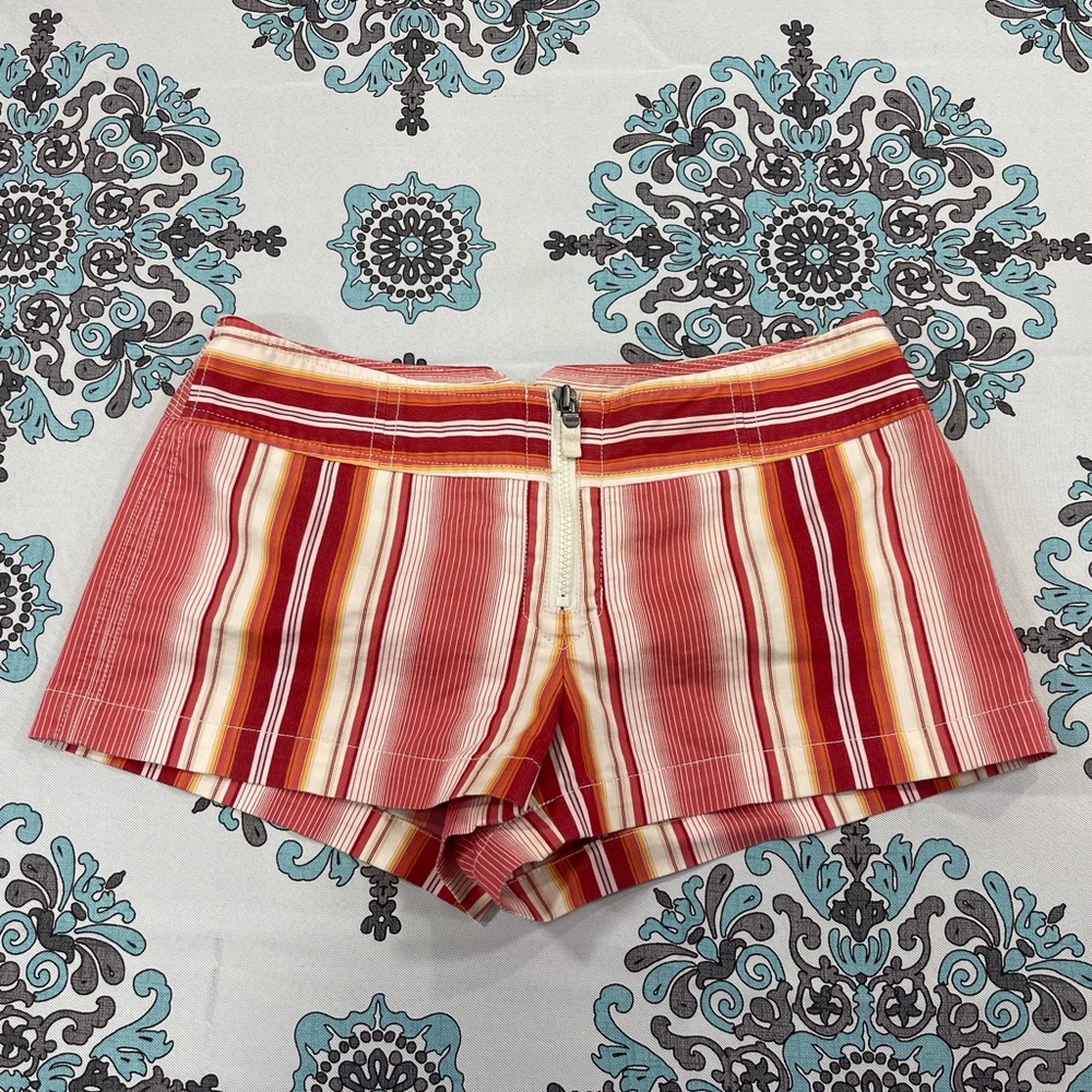 Express Stretch Midrise Oceanside 🏄‍♀️ Shorts